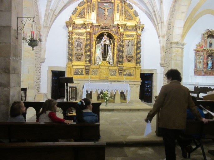 Flores a María durante el mes de Mayo